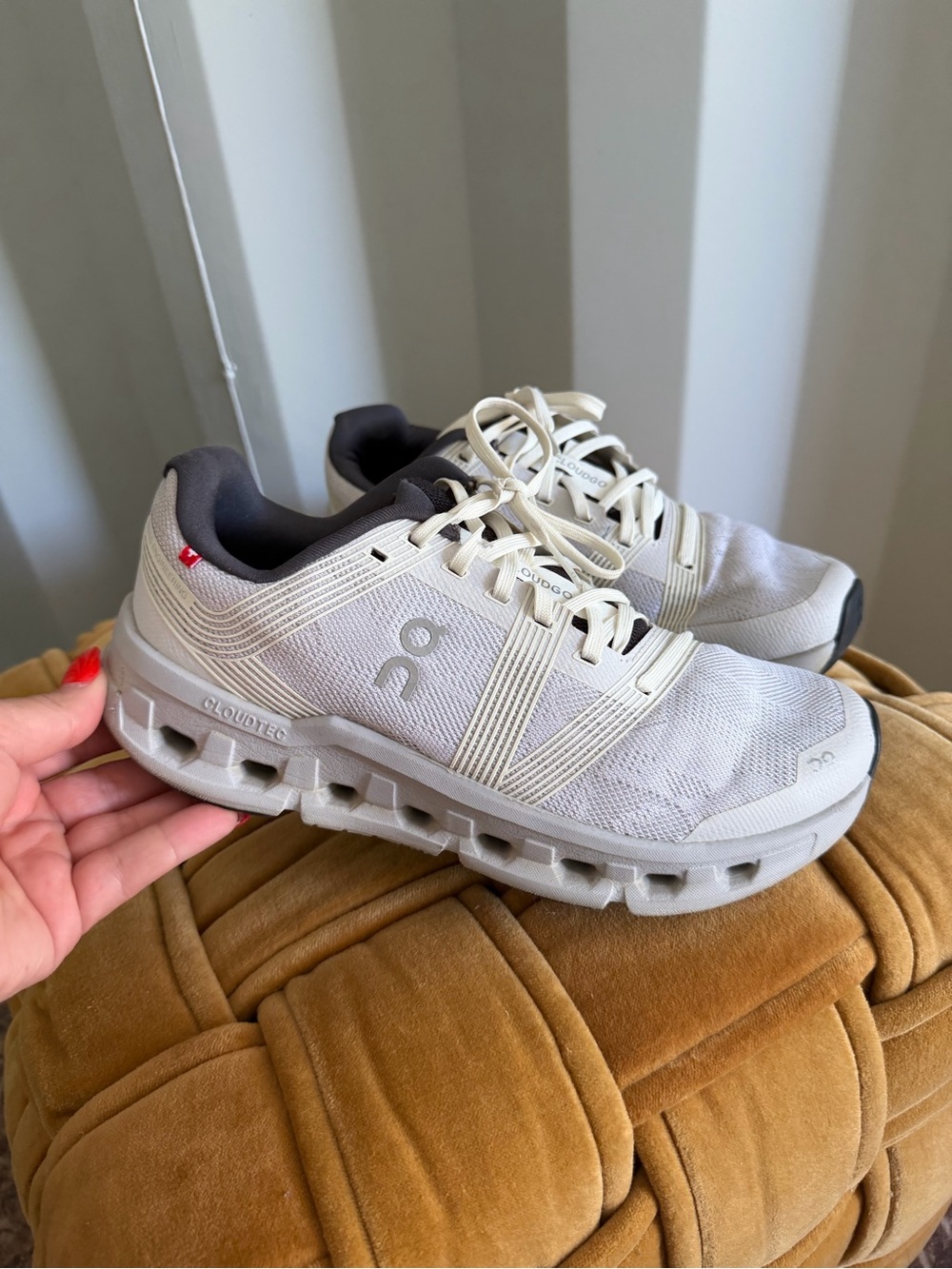 On Cloudgo Running Shoes Women’s 8.5 White Light Gray CloudTec Sneakers